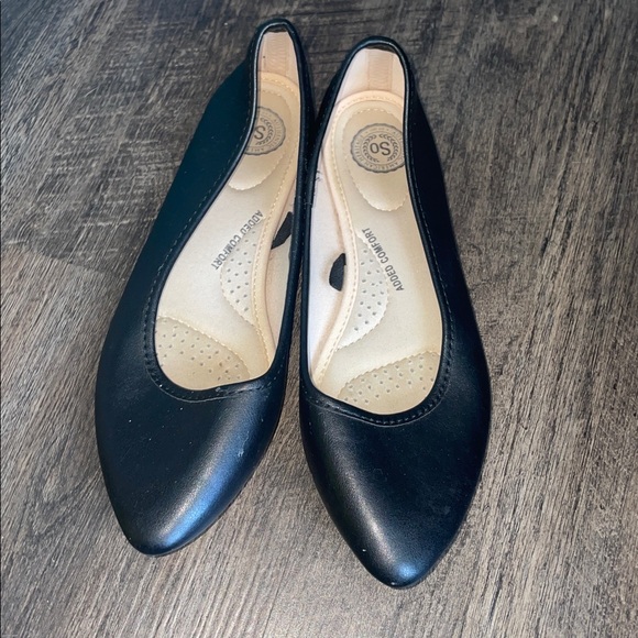 SO Women's Elegant Black Flats - Picture 2 of 4
